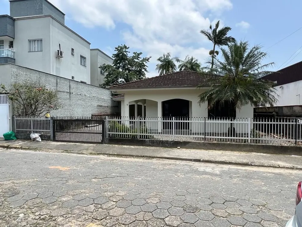 Pedreiro Profissional bairro Barra do Rio Cerro - Jaraguá do Sul | Contato