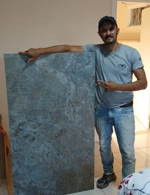 Pedreiro João Carlos (Pedreiro JC) — pedreiro profissional em Jaraguá do Sul com 38 anos de experiência em reformas, construção civil, pintura, revestimentos e ampliações em Jaraguá do Sul, Corupá, Schroeder, Guaramirim e Massaranduba.