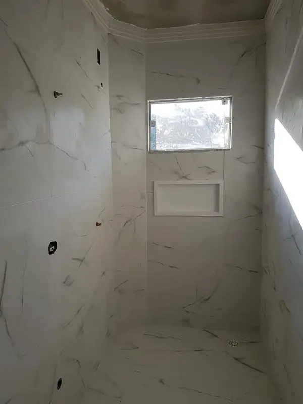Construção civil Jaraguá do Sul — obra realizada pelo Pedreiro JC (João Carlos), pedreiro profissional em Jaraguá do Sul e região. Obra completa do alicerce ao acabamento.